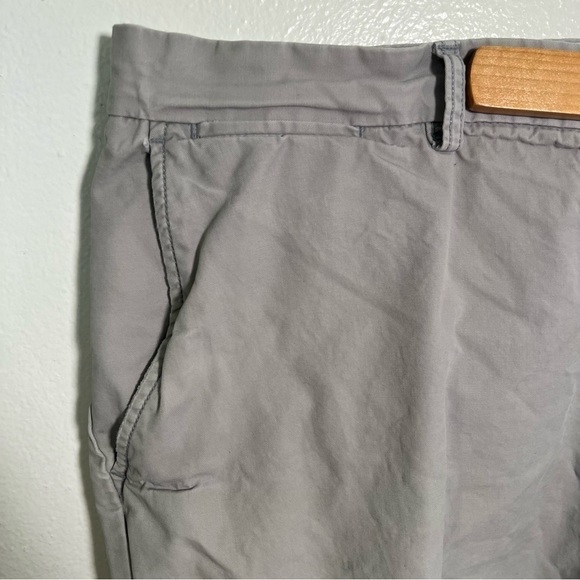 Old Navy Slim Chino Short Greyscale - Picture 7 of 15